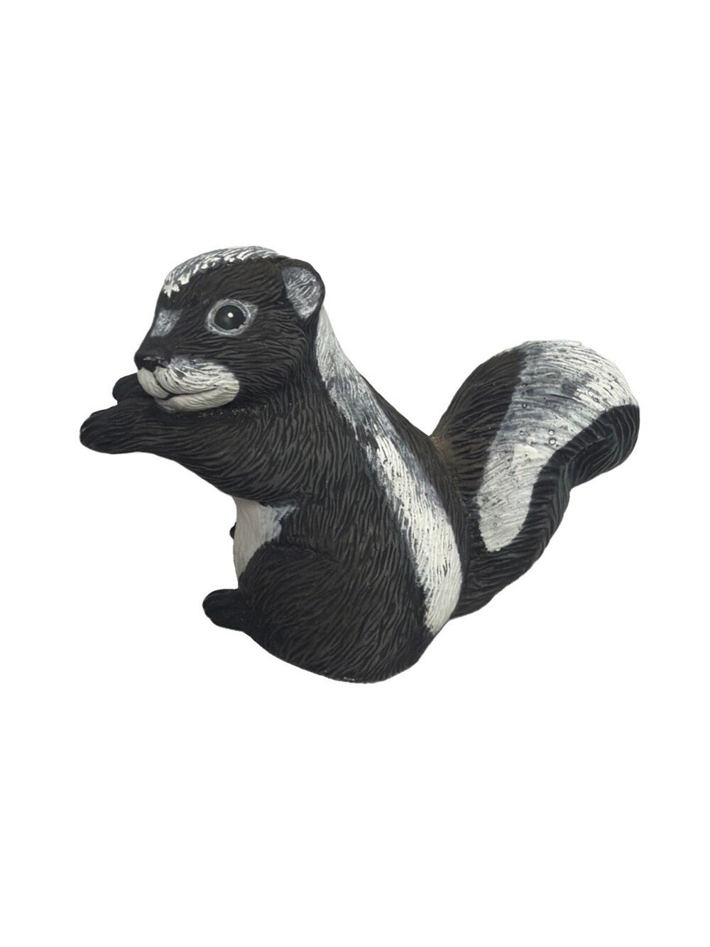 Skunk Lawn Ornament Vintage 1990 Artline Weighted Cottage Garden Yard Art Decor
